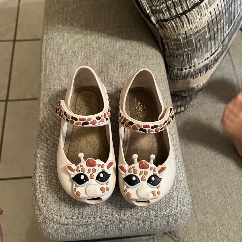 Size 7 Mini Melissa toddler shoes